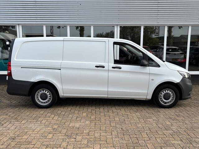 Mercedes-Benz VITO 111 CDI Lang | Trekhaak | 3 Zitplaatsen | Bluetooth | Airco