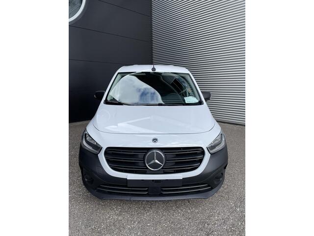 Mercedes-Benz eCitan L1 Pro 51 kWh Mercedes-Benz eCitan L1 Pro 45 kWh