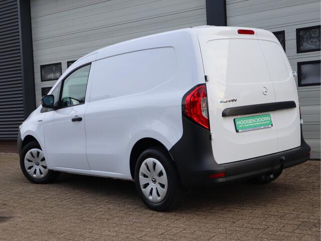 Mercedes-Benz eCitan 112 L1 51 kWh 98,4 SoH - Trekhaak - ApplePlay - Laden 22 kWh - Betimmerd