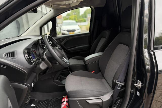 Mercedes-Benz eCitan L1 Pro 51 kWh | Snellader | Stoel+Stuurverwarming | Camera | Trekhaak | Nieuwstaat