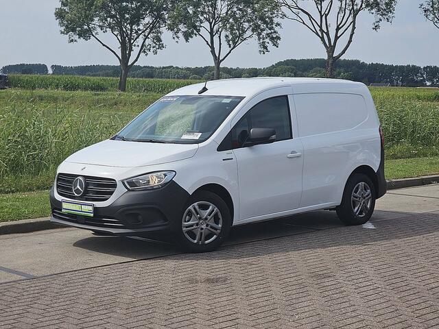 Mercedes-Benz eCitan 51kWh L1H1 Cruise control, Airco, Pdc, Carplay, Navi, Camera, Climate control, 51kWh, 290Km WLTP, Camera, 75kw-Snelladen, 3-Zits, Mbux, Trekhaak