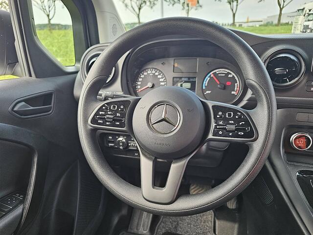 Mercedes-Benz eCitan 51kWh L1H1 Cruise control, Airco, Pdc, Carplay, Navi, Camera, Climate control, 51kWh, 290Km WLTP, Camera, 75kw-Snelladen, 3-Zits, Mbux, Trekhaak