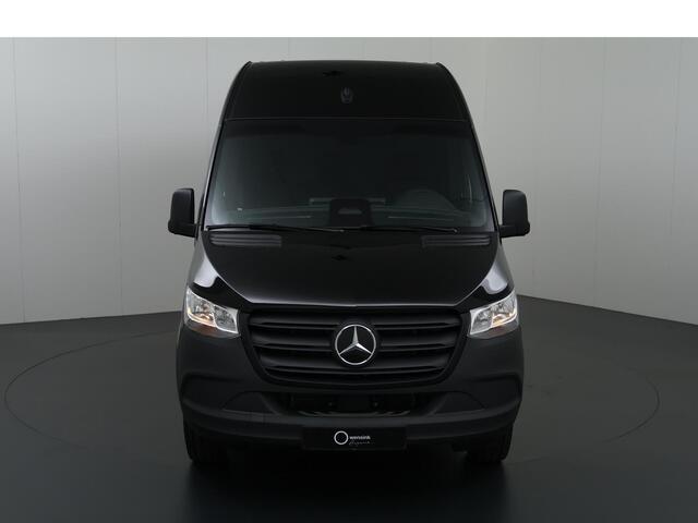 Mercedes-Benz eSprinter 314 L2 Pro 81kWh | Trekhaak | Stoelverwarming | 3-zits | Climate Control | Achteruitrijcamera | Airco | Cruise Control |