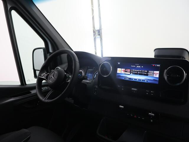 Mercedes-Benz eSprinter 414 L2 H2 RWD PRO 81kWh | Trekhaak | Smartphone integratie pakket | 115 kW Snelladen | Achteruitrijcamera | Standkachel | Stoelverwarming |