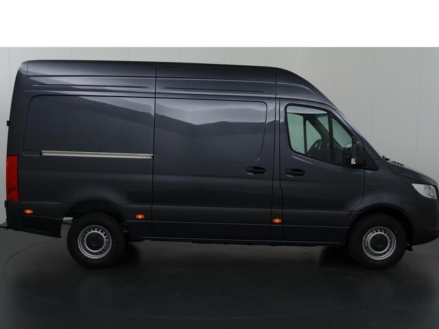 Mercedes-Benz eSprinter 314 L2 H2 RWD PRO 81kWh | Comfortbestuurdersstoel | Trekhaak | Smartphone integratie pakket | 115 kW Snelladen | Achteruitrijcamera | Standkachel |