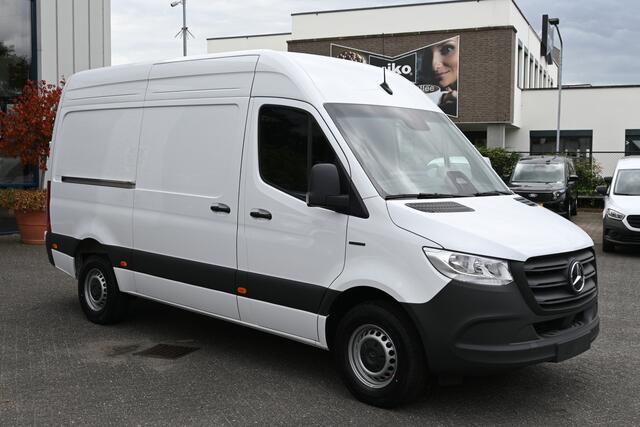 Mercedes-Benz eSprinter 314 L2H2 Pro 81kWh Smartphone integratie pakket, 115kW DC laden