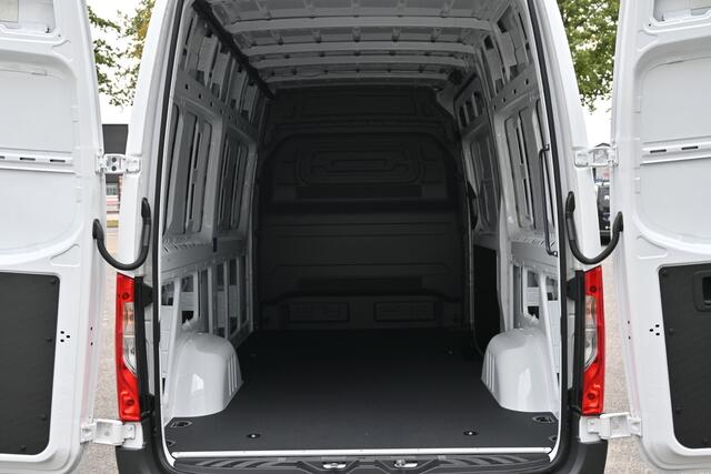 Mercedes-Benz eSprinter 314 L2H2 Pro 81kWh Smartphone integratie pakket, 115kW DC laden