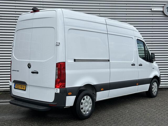 Mercedes-Benz eSprinter eSprinter L2H2 Snelladen Leer Camera Airco 41kWh 100% Elektrisch
