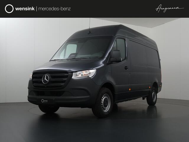 Mercedes-Benz eSprinter 414 L2H2 Pro 81kWh 2000 KG Trekhaak | Cruise-Controle | MBUX | Achteruitrijcamera | DC laden 115 kW | Smartphone integratie pakket |