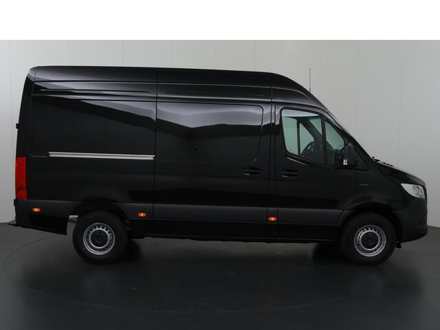 Mercedes-Benz eSprinter 314 L2 H2 RWD PRO 81kWh | Comfortbestuurdersstoel | Trekhaak | Smartphone integratie pakket | 115 kW Snelladen | Achteruitrijcamera |