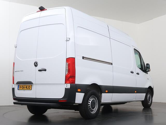 Mercedes-Benz eSprinter L2 H2 | 55 kWh | Parkeercamera | Bluetooth | Stoelverwarming | Keyless Go | Certified