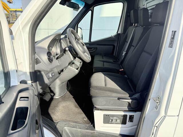 Mercedes-Benz eSprinter 112 L2H2 100% Elektrisch 55kWh 168km WLTP 80kw Snelladen Climate Control Camera Stoelverwarming