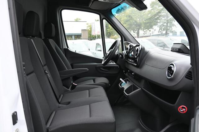 Mercedes-Benz eSprinter 314/414 L3H2 450km Reikwijdte WLTP Pro 113kWh DC laden 115 kW, 270 graden achterdeuren, Etc.