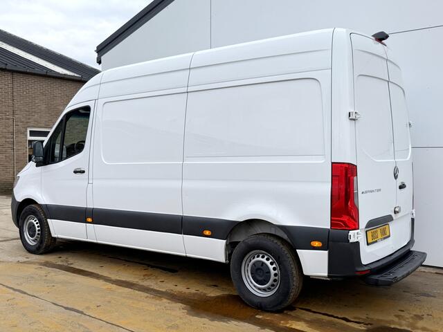 Mercedes-Benz eSprinter eSprinter 312 L2H2 100% Elektrisch 55kWh 168km WLTP 80kw Snelladen Climate Control Camera Stoelverwarming Laadkabel