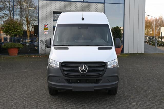 Mercedes-Benz eSprinter 314/414 L3H2 450 km Reikwijdte WLTP Pro 113kWh DC laden 115 kW