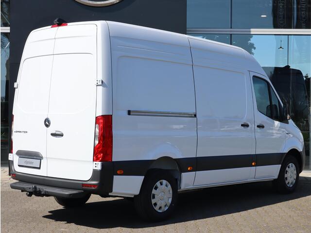 Mercedes-Benz eSprinter 320 L2 Pro 81kWh TREKHAAK BEGRENZER 120KM/H