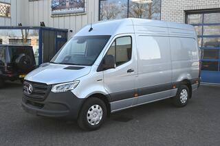 mercedes-benz-esprinter-320-l2h2-se
