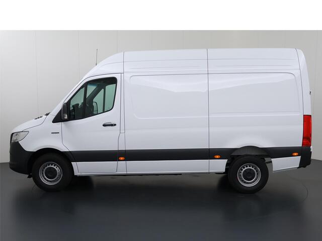 Mercedes-Benz eSprinter 314 L2 H2 PRO | 81kWh | 100% elektrisch | 2000kg Trekhaak | 115Kw/u DC Snelladen | Smartphone integratie pakket | Carplay | Camera | Comfort bestuurdersstoel |