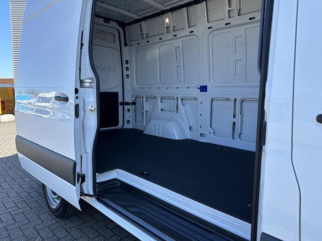 Mercedes-Benz eSprinter 314 L2H2 Pro 81kWh Wltp 296km Apple Carplay Navigatie Snelladen Veel voordeel