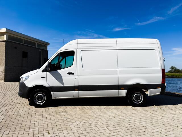 Mercedes-Benz eSprinter 314 L2 Pro 56kWh | 270° openslaande achterdeuren | Achteruitrijcamera | Snel laden |