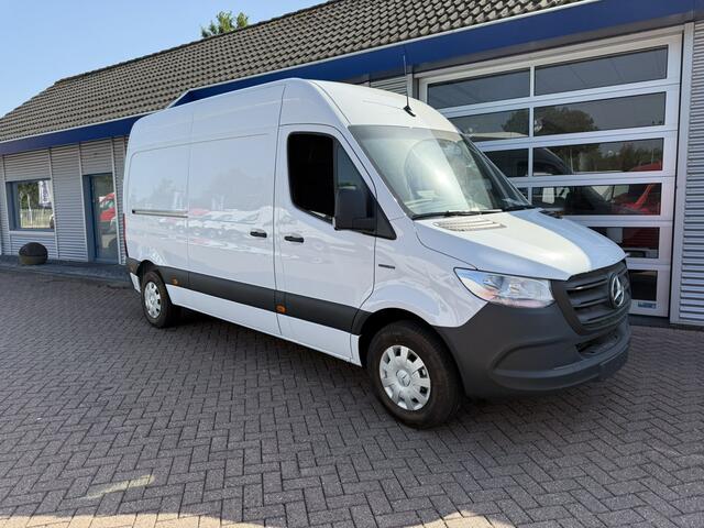 Mercedes-Benz eSprinter L2H2 47 kWh