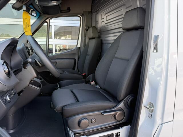 Mercedes-Benz eSprinter L2H2 47 kWh