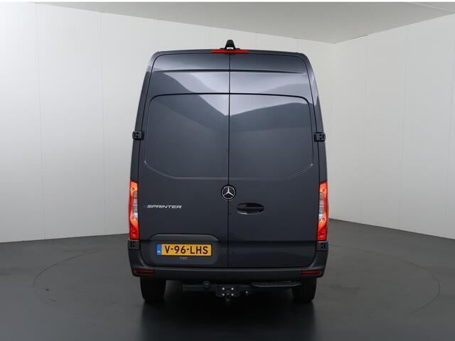 Mercedes-Benz eSprinter 314 | 81 KWH | L2 H2 | PRO TREKHAAK 2000KG. | STOELVERWARMING | ELK. STANDVERWARMING | PARKEERCAMERA | CERTIFIED