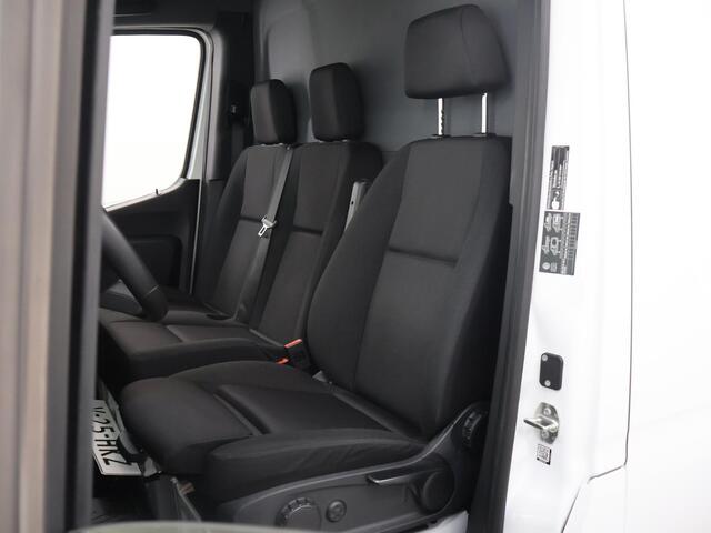 Mercedes-Benz eSprinter 314 | 81 Kwh | L2 H2 | RWD | PRO | 312 KM RANGE | Apple Carplay/Android Auto | Betimmering laadruimte | 3 zits | Trekhaak | Stoelverwarming | Achteruitrijcamera | Certified