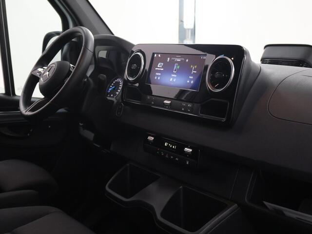Mercedes-Benz eSprinter 314 | 81 Kwh | L2 H2 | RWD | PRO | 312 KM RANGE | Apple Carplay/Android Auto | Betimmering laadruimte | 3 zits | Trekhaak | Stoelverwarming | Achteruitrijcamera | Certified