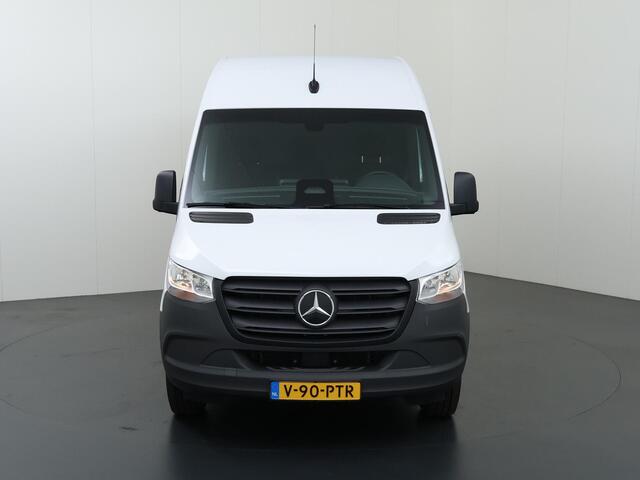 Mercedes-Benz eSprinter 320 L2 PRO | L2 H2 | 81 kWh | SNELLADEN 115 kWh | ACHTERUITRIJCAMERA | STOELVERWARMING | AIRCO | SMARTPHONE INTEGRATIE PAKKET | 3-ZITS | CRUISE CONTROL | W73 OPSTAP ACHTERDEUREN | CERTIFIED