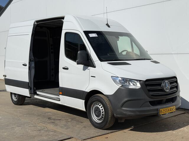 Mercedes-Benz eSprinter 312 55 kWh L2H2 Elektrisch 145km WLTP 92,5% (SOH) 80kw Snelladen Climate Control Camera