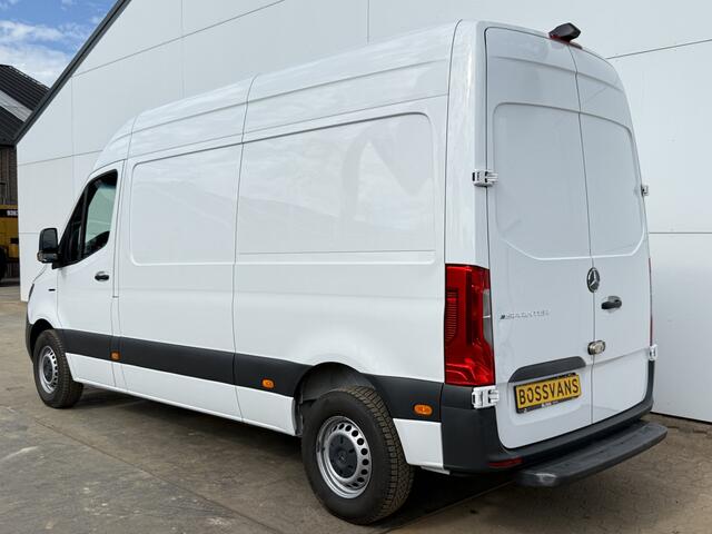 Mercedes-Benz eSprinter 312 55 kWh L2H2 Elektrisch 145km WLTP 92,6% (SOH) 80kw Snelladen Climate Control Camera