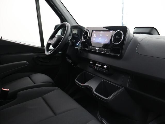Mercedes-Benz eSprinter 314 L2 H2 RWD PRO 81kWh | Comfortbestuurdersstoel | Trekhaak | Smartphone integratie pakket | 115 kW Snelladen | Achteruitrijcamera |