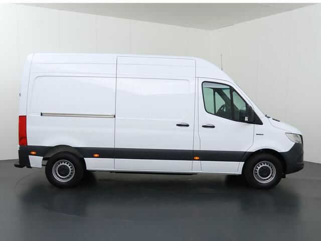 Mercedes-Benz eSprinter L2 H2 | 134 KM WLTP | 55 kWh | 3-ZITS | PARKEERCAMERA | STOELVERWARMING | CERTIFIED