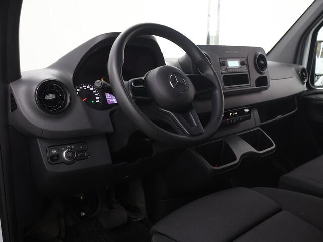 Mercedes-Benz eSprinter L2 H2 | 134 KM WLTP | 55 kWh | 3-ZITS | PARKEERCAMERA | STOELVERWARMING | CERTIFIED
