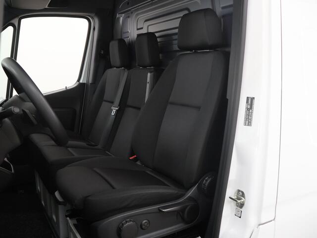 Mercedes-Benz eSprinter L2 H2 | 134 KM WLTP | 55 kWh | 3-ZITS | PARKEERCAMERA | STOELVERWARMING | CERTIFIED