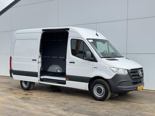Mercedes-Benz eSprinter 314 Pro 81kWh Nieuw model! 313km WLTP 2000kg Trekvermogen L2 115kw Snelladen Adaptieve Cruise Widescreen Camera