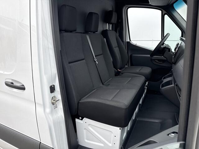 Mercedes-Benz eSprinter 314 Pro 81kWh Nieuw model! 313km WLTP 2000kg Trekvermogen L2 115kw Snelladen Adaptieve Cruise Widescreen Camera