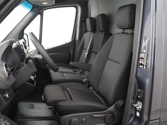 Mercedes-Benz eSprinter 414 | L2 H2 | PRO | 81kWh | CRUISE CONTROL | 3-ZITS | APPLE CARPLAY / ANDROID AUTO | STANDKACHEL | PARKEERCAMERA | 115 KWH SNELLADEN | TREKHAAK