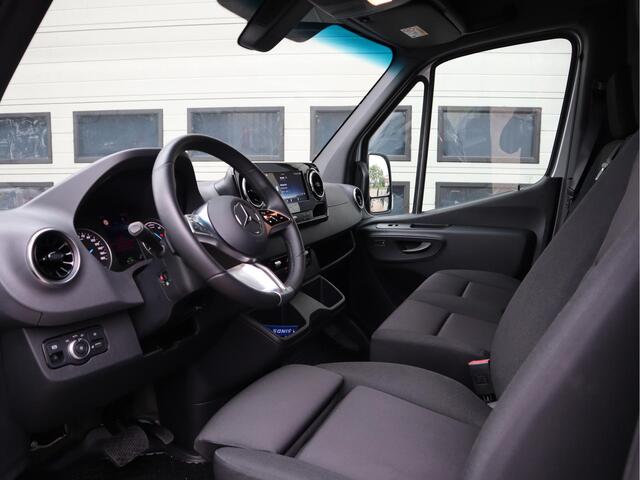 Mercedes-Benz eSprinter 314 56 kWh L2H2 RWD - New Model - LED - Winter pakket