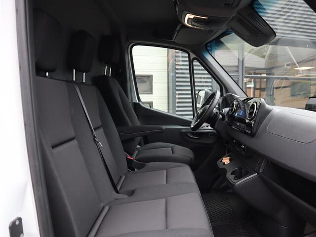Mercedes-Benz eSprinter 420 81kWh Select Bakwagen - Laadklep 4.250 KG - L3 WB 433 cm