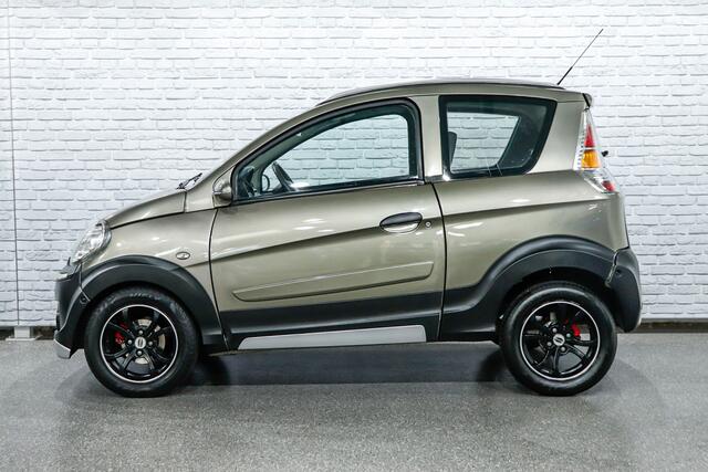 Microcar M.GO Brommobiel Highland X DCI / Achteruitrijcamera