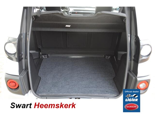 Microcar M.GO Brommobiel Premium DCI Automaat | 1e eigenaar