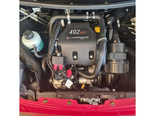 Microcar M.GO 6 X COLORPACK RED + AIRCONDITIONING