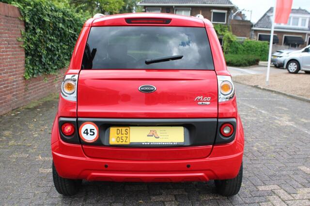 Microcar M.GO Premium met slechts 15.401 km !