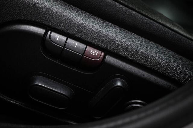 Mini CLUBMAN Mini 2.0 JCW ALL4 Chili | SERIOUS BUSINESS | PANORAMADAK | HEAD UP | DAB