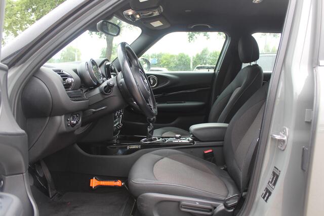 Mini CLUBMAN Mini 1.5 One Salt Business / Navigatie / Parkeerhulp achter / 16'' / LED Koplampen / Cruise Control