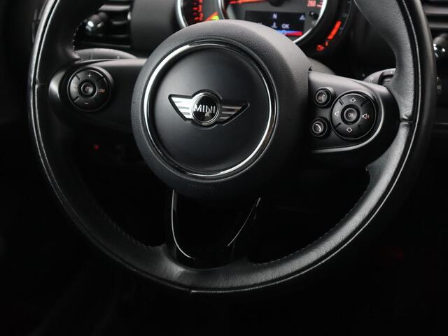 Mini CLUBMAN 1.5 One Chili Plus | Full LED | Navigatie | Climate control | Keyless | Bluetooth | Leder/Stof | Park Assist | Cruise control