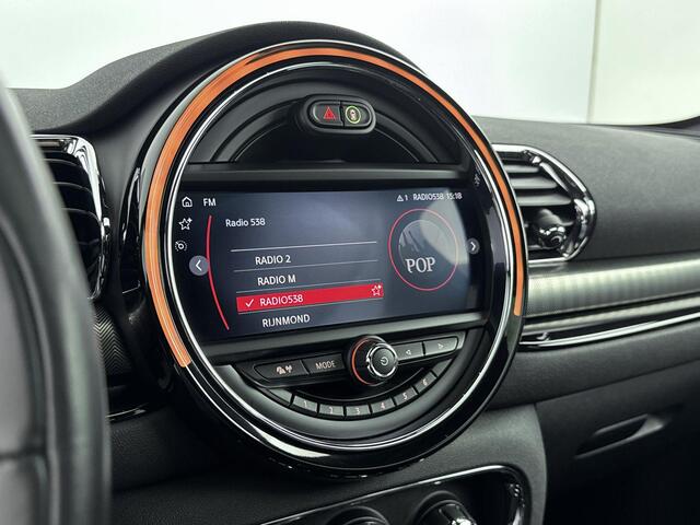 Mini CLUBMAN Mini 2.0 JCW ALL4 Chili Driver Assistance Pack | Driving Assistant | Serious Business-pakket | achteropkomend verkeer waarschuwing | airco automatisch | cruise control | LED koplampen | lederen/stof bekleding | lichtmetalen velgen 18"| elektrisch glazen p