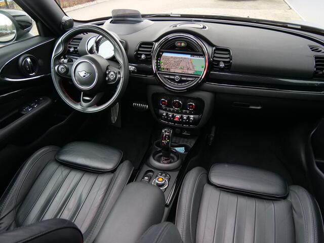 Mini CLUBMAN Mini 2.0 JCW 306pk ALL4 Chili Automaat Schuifdak / Harman/Kardon / Leder / Headup display